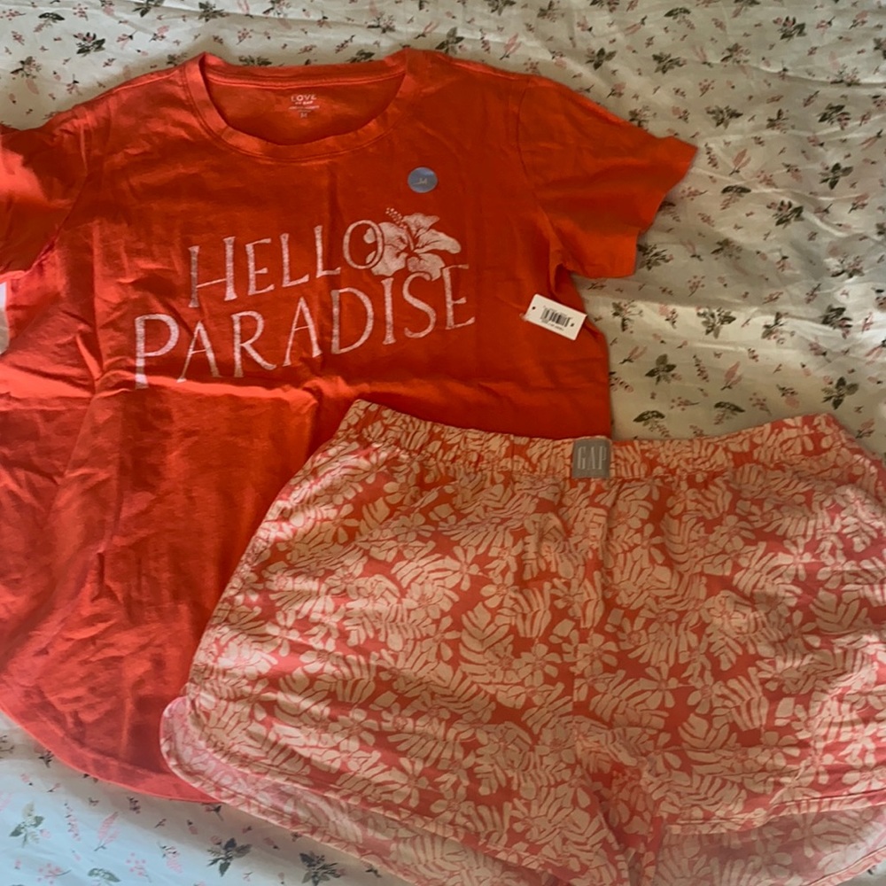 LOVE GAP CORAL PAJAMA SHORT SET❤️‍🔥❤️‍🔥
